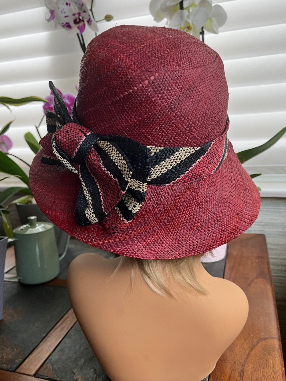 ONIGO 100% Rafia Cloche / Bucket Hat  Hand Made in Madagascar  Beautiful  NWOT - Picture 3 of 12